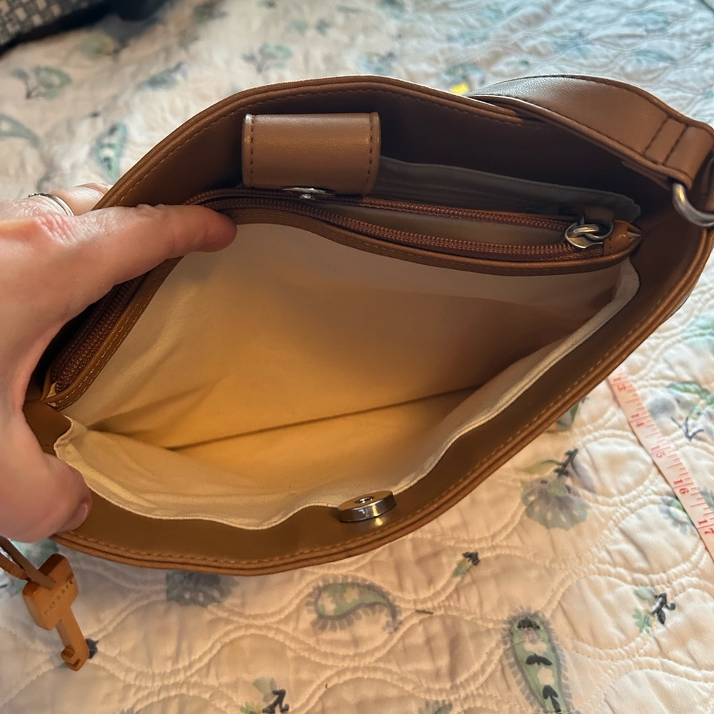 Universal Thread Tan Shoulder Bag